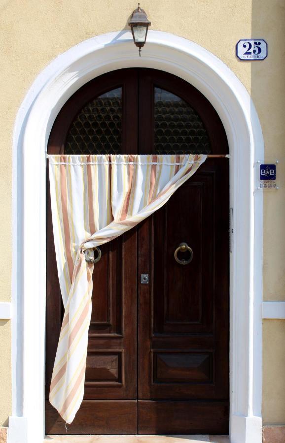 Bed and Breakfast Porta del Carmine Comacchio Exterior foto