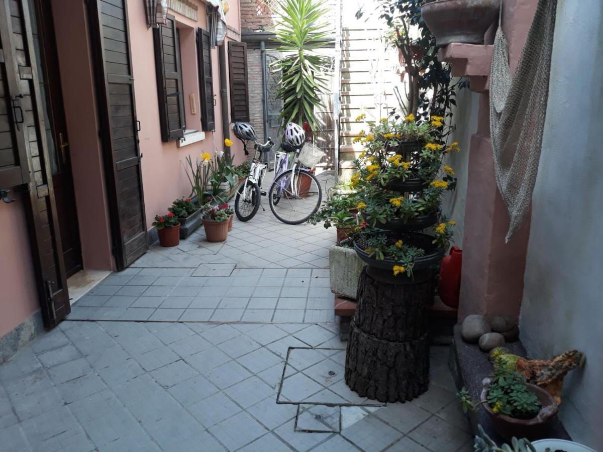Bed and Breakfast Porta del Carmine Comacchio Exterior foto