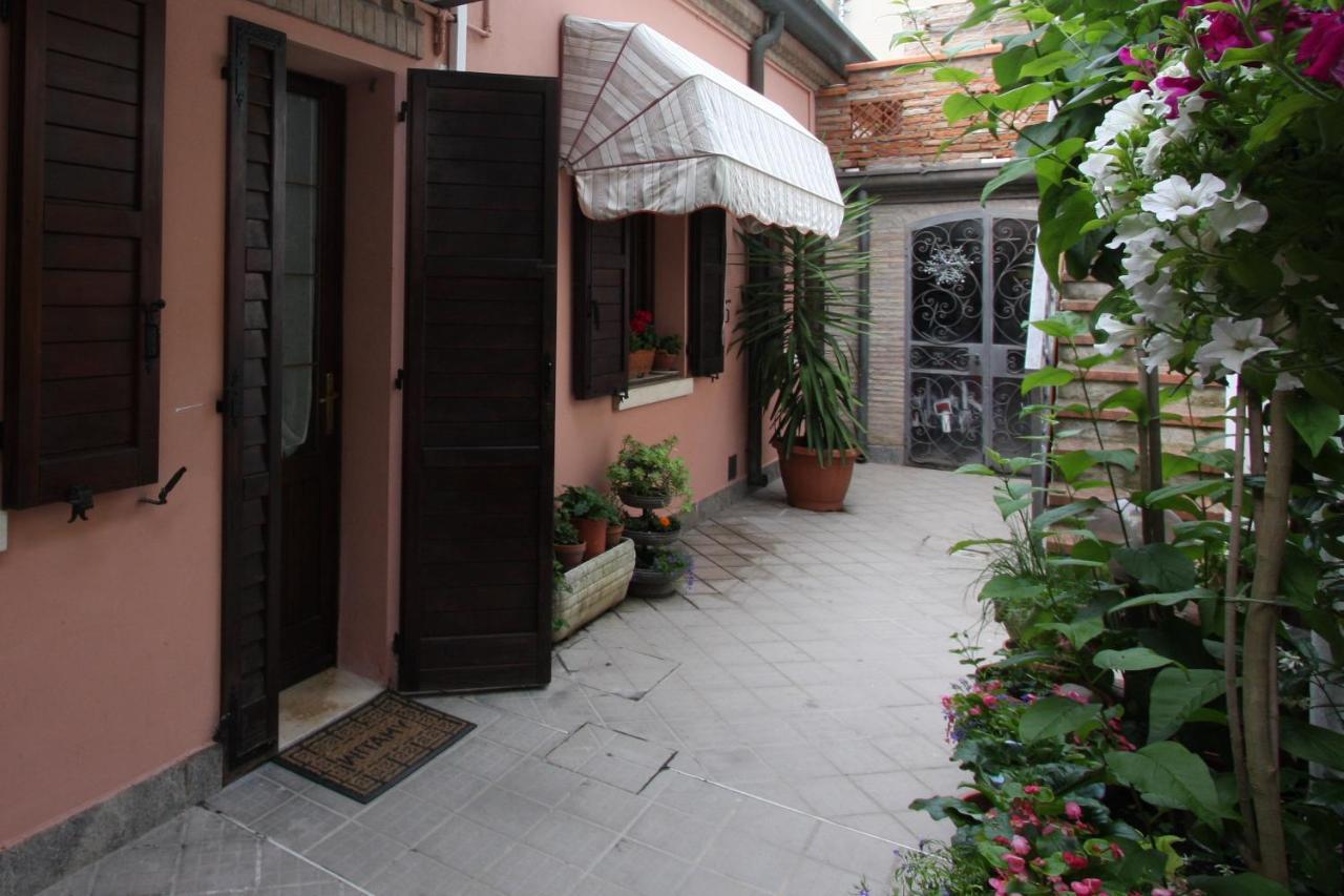 Bed and Breakfast Porta del Carmine Comacchio Exterior foto